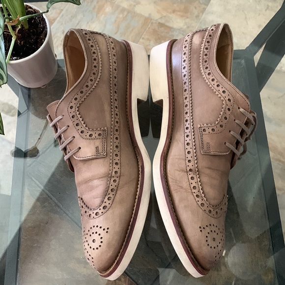 TOD’S Longwing Rubber Sole Brogues - Purposely Distressed - Picture 5 of 14